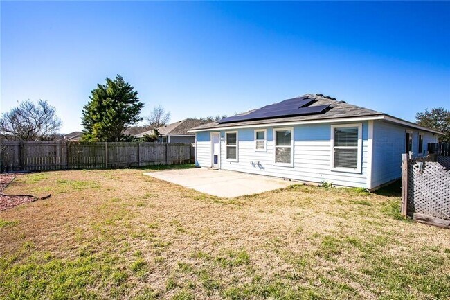 Building Photo - 122 Quail Hollow Dr