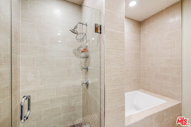 Building Photo - 11470 Dona Evita Dr