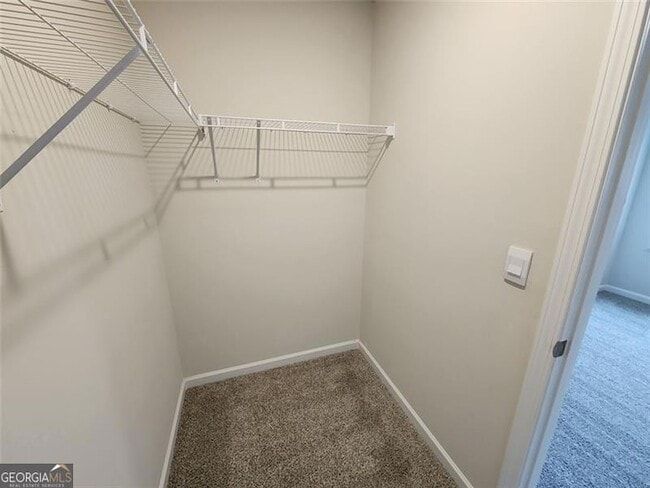 Building Photo - 235 Vly Oak Dr