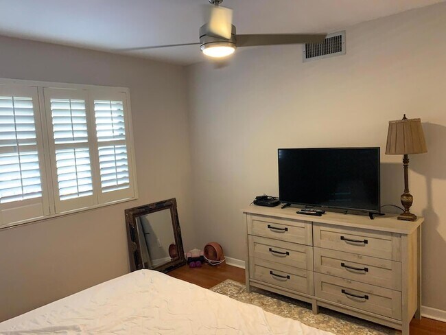 Building Photo - 4120 Tivoli Ct