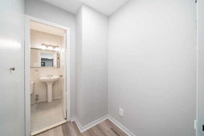 Building Photo - 6040 JFK Blvd E