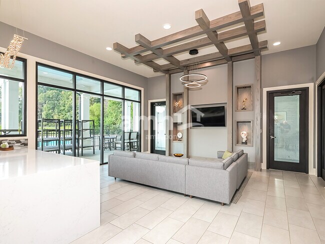 Building Photo - 678 Carnaby Ln