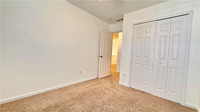 Building Photo - 6243 Shoreview Cir