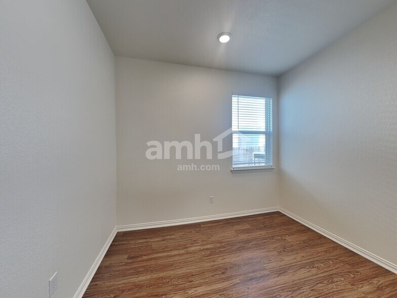 Building Photo - 337 Pebble Beach Run