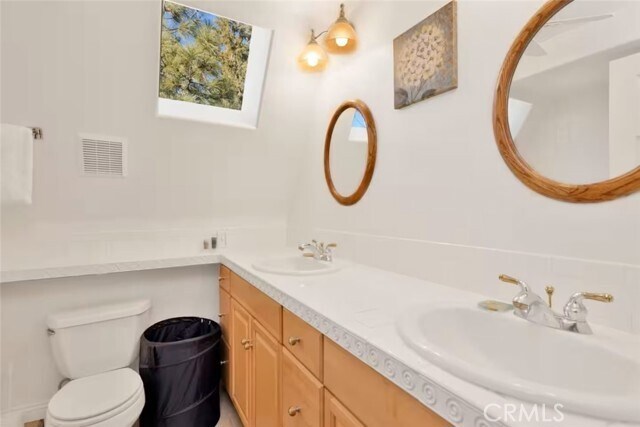 Building Photo - 1033 Wendy Ave