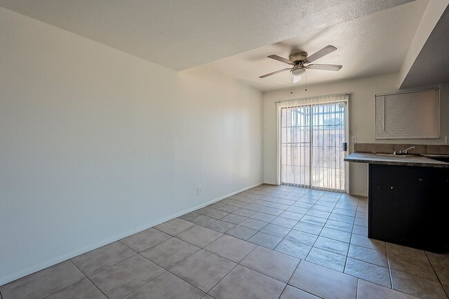 Building Photo - 5821 N 59th Dr