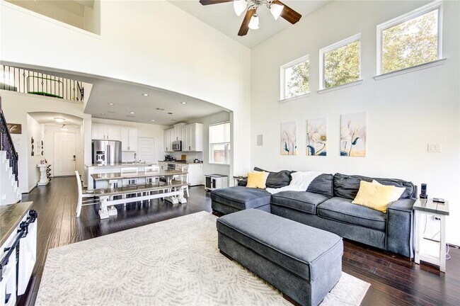 Building Photo - 2943 Shadowbrook Chase Ln