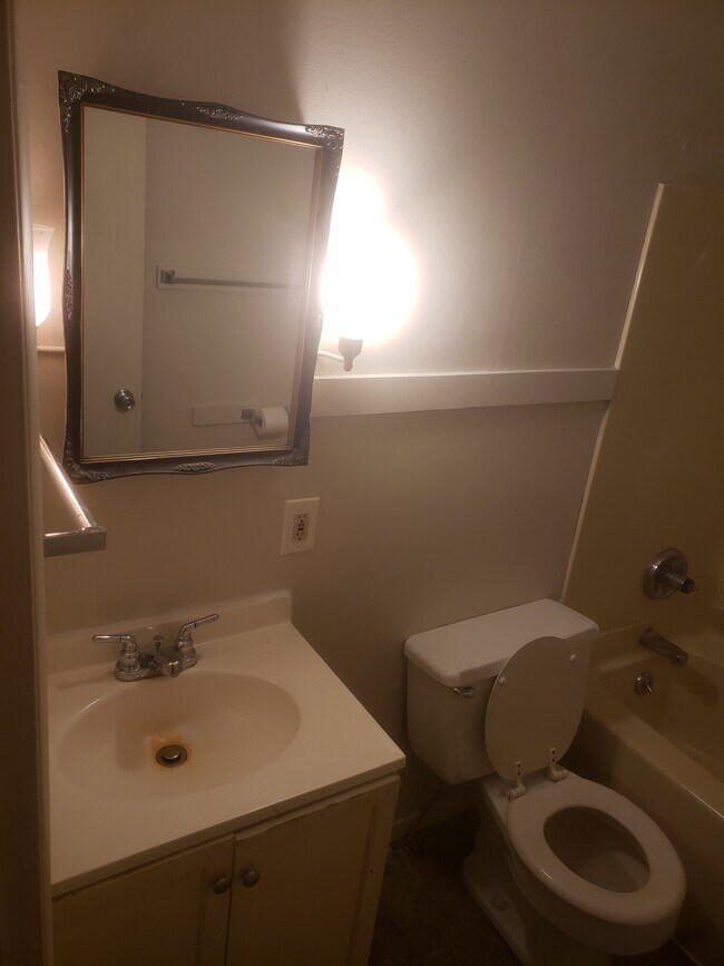 Building Photo - 7939 E Cree Lake Dr S