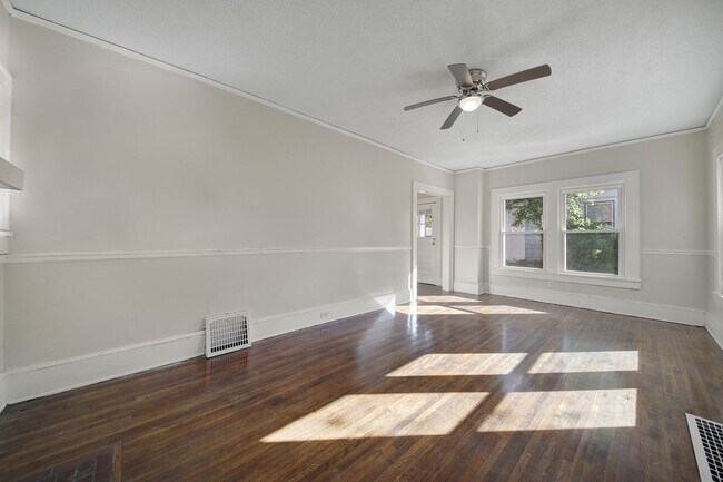 Building Photo - Lovely Two Story, 3 Bedrooms, 2 Bath Home