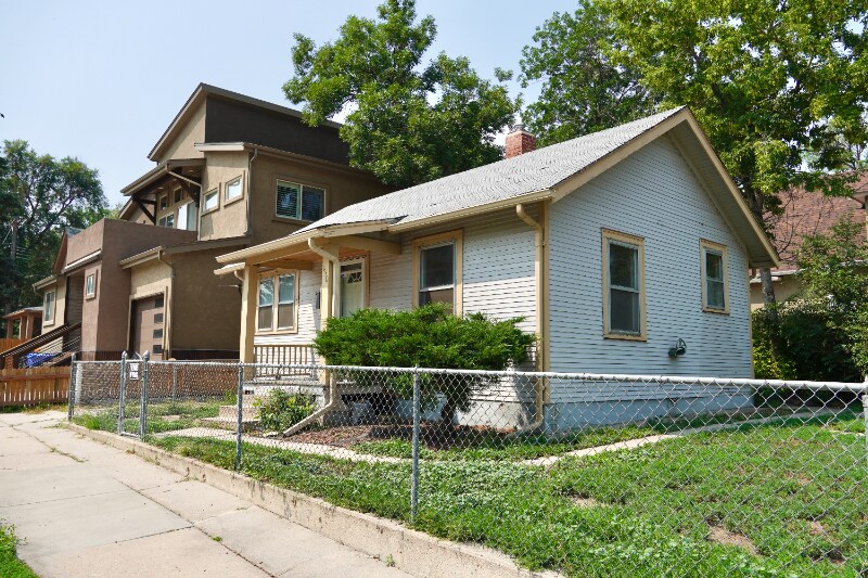 Building Photo - 130 N Corona St