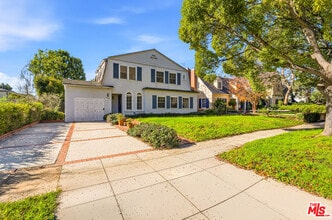 Building Photo - 360 23rd St