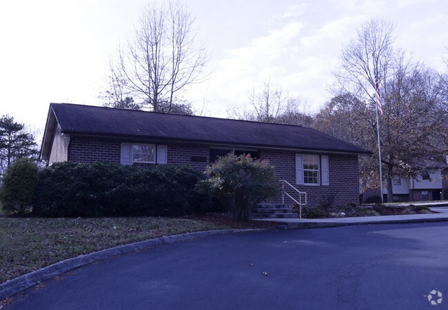 Building Photo - Kensington Forest Apartments