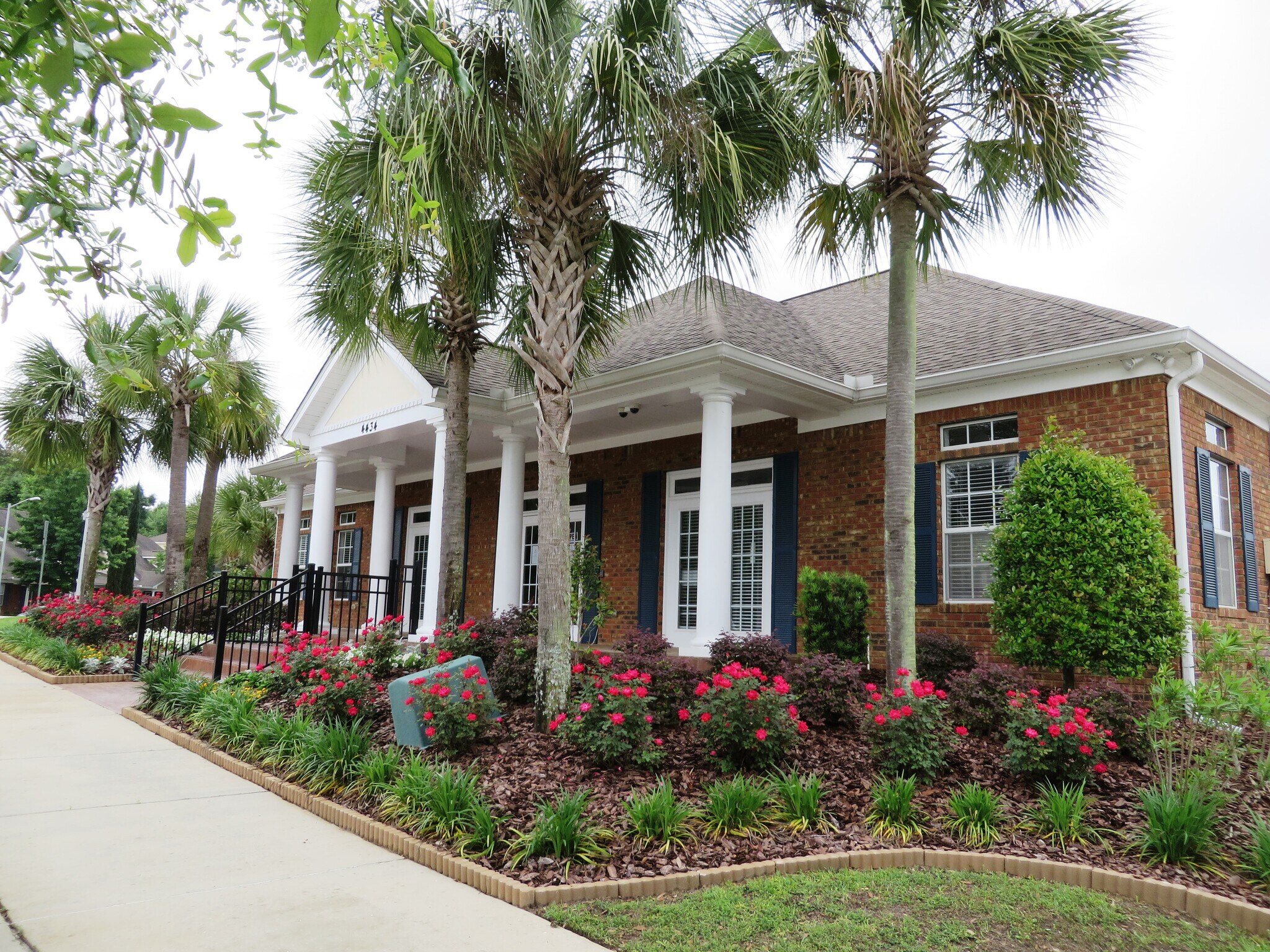 Building Photo - 4434 Gearhart Rd