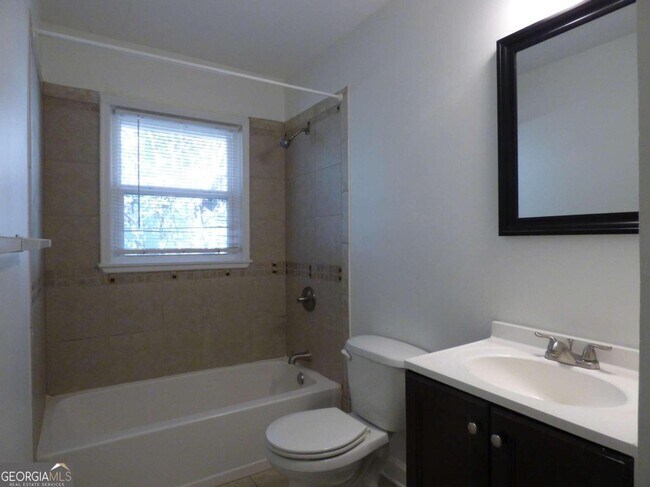 Building Photo - 1615 Tallulah St NW