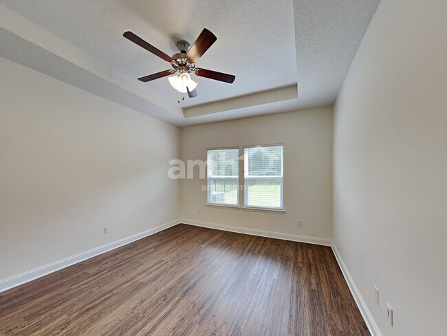 Building Photo - 887 Sunny Stroll Dr