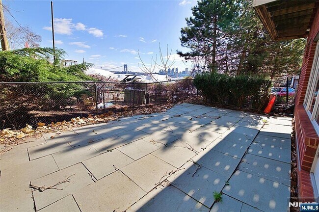 Building Photo - 11 Vela Way