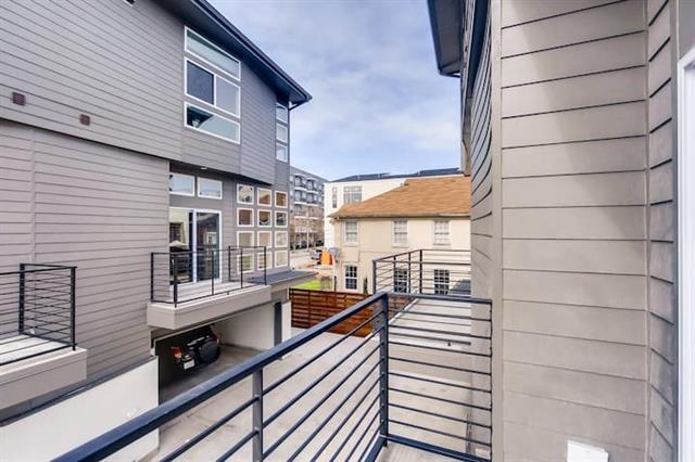 Building Photo - 2528 N Fitzhugh Ave