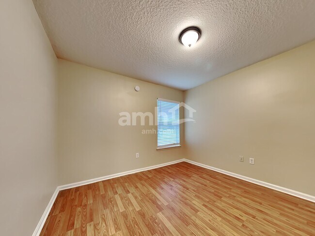 Building Photo - 2657 Snail Kite Court