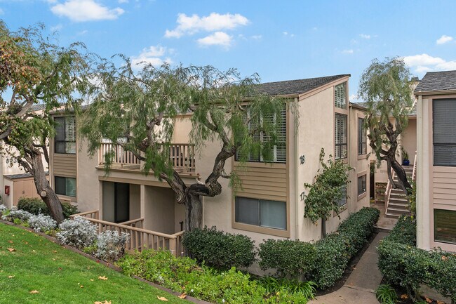 Building Photo - 579 S Sierra Ave