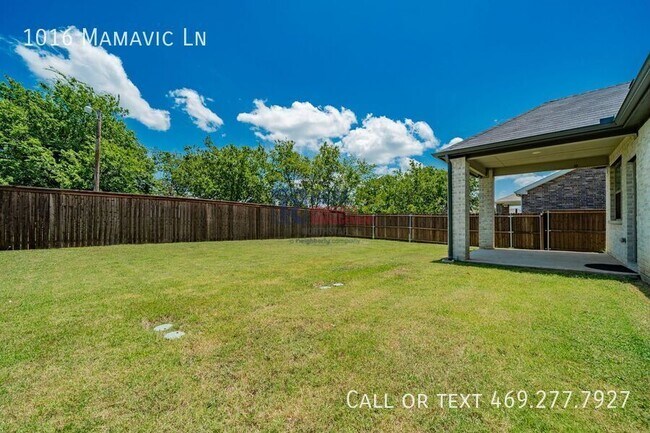 Building Photo - 1016 Mamavic Ln