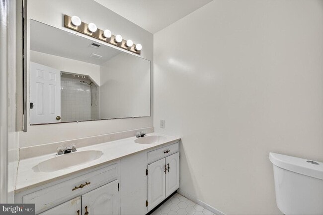 Building Photo - 14917 Brownstone Dr