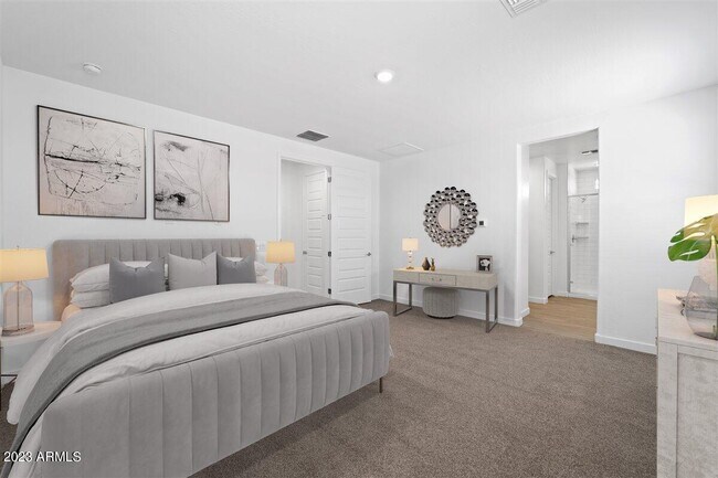 Building Photo - 17021 W Echo Ln