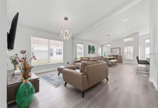 Building Photo - 437 Julliard Blvd