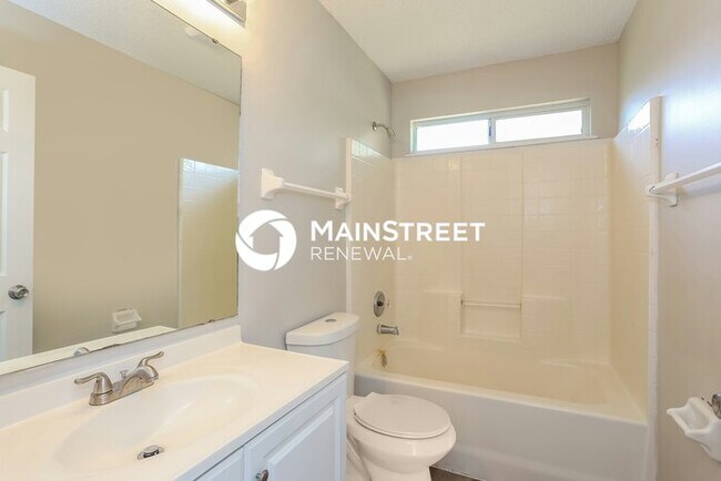Building Photo - 3 Bedroom Pet-Friendly Home in Jacksonvill...