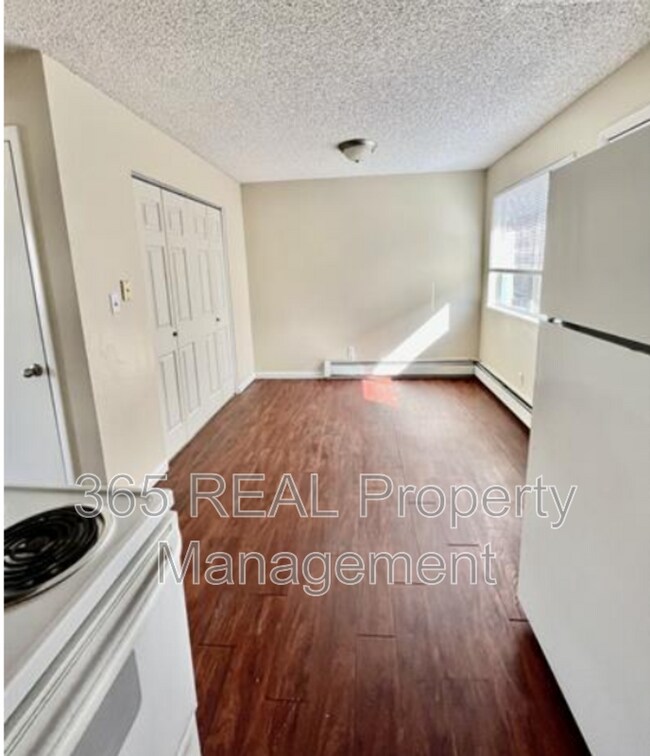 Building Photo - 709 37th Ave