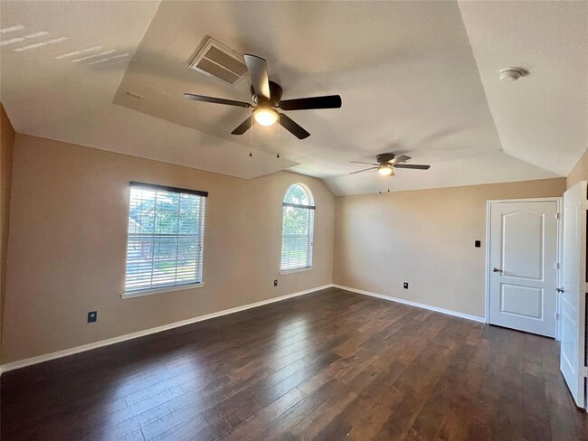 Building Photo - 26730 Wolfs Hill Ln