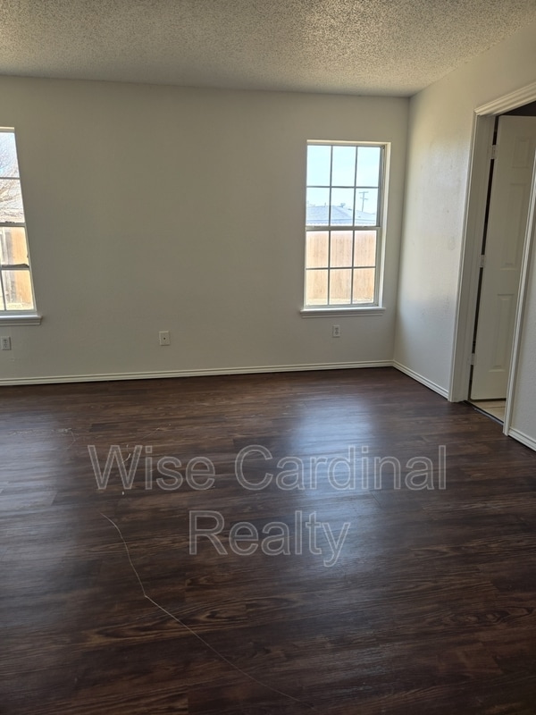 Building Photo - 5709 Auburn Dr