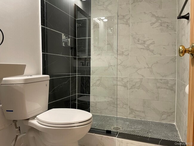 Building Photo - 301 W 110th St