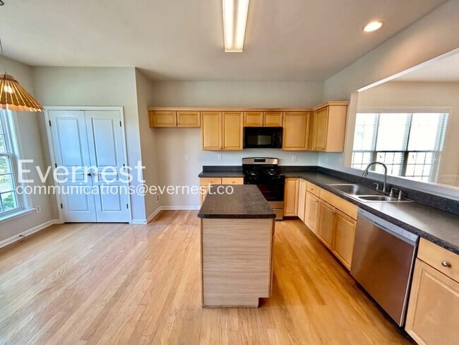 Building Photo - 6635 Cold Stream Dr