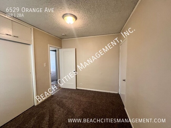 Building Photo - Large 2 Bedroom Home In North Long Beach