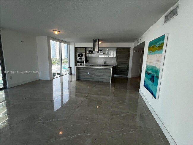 Building Photo - 300 Sunny Isles Blvd