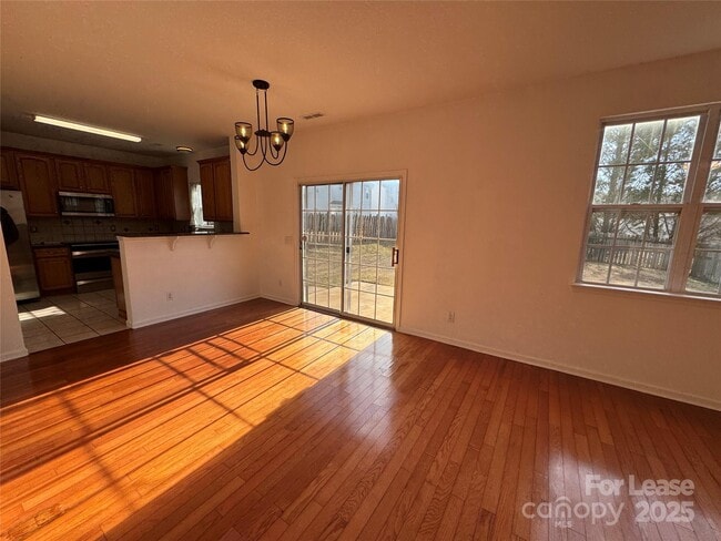 Building Photo - 9920 Forest Run Ln