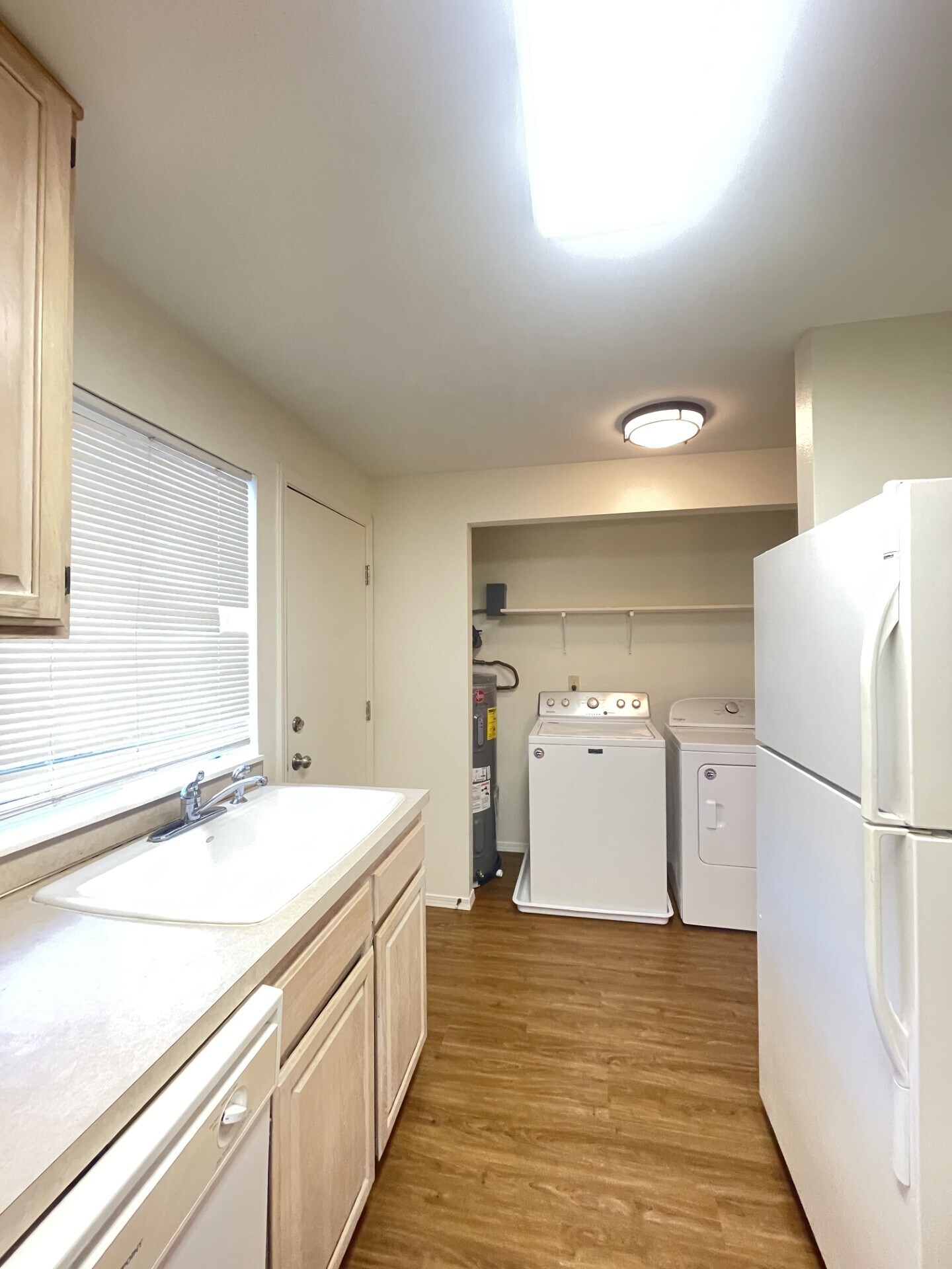 Laundry - 323 Meadow Ave N