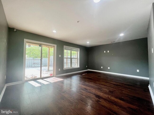 Building Photo - 1155 Carinoso Cir