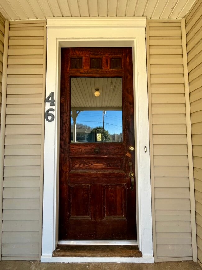 Building Photo - 46 N Thomason St