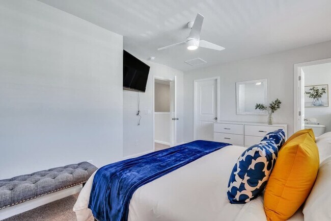 Building Photo - 321 Dogwood Cir