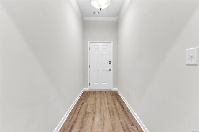 Building Photo - 1823 Landing Pl