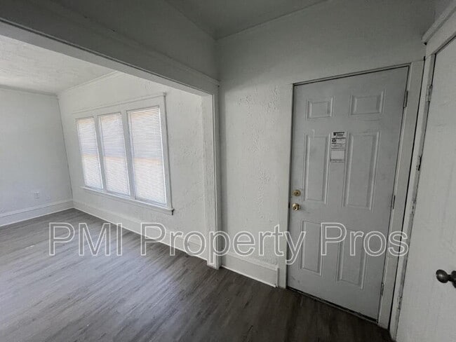 Building Photo - 3284 N 30th St