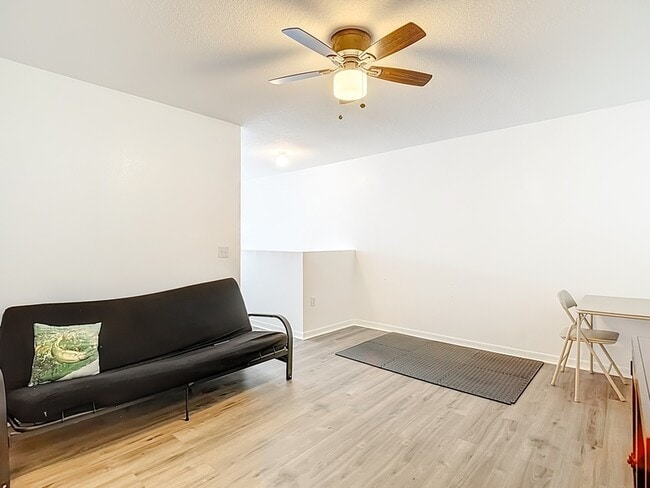 Building Photo - 9856 Ashburn Lake Dr