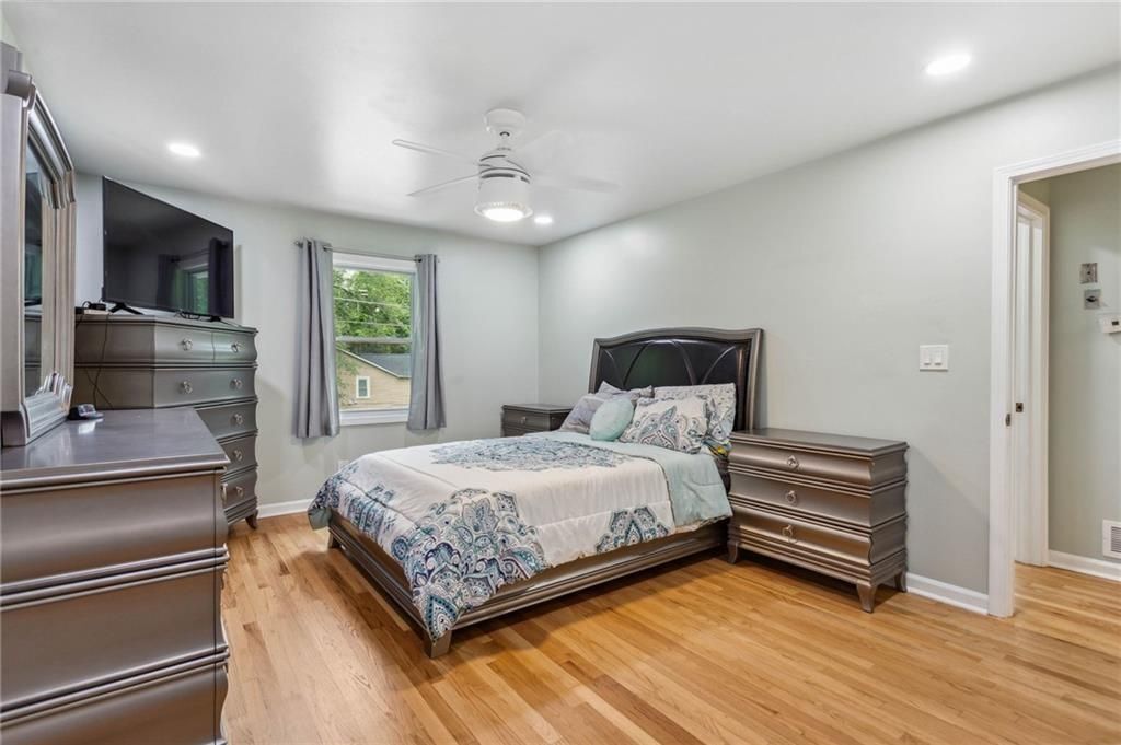 Building Photo - 2985 Dodson Dr