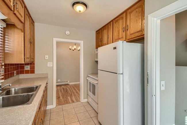 Building Photo - Spacious 4 Bed | 2 Bath Home Near Sloan’s ...