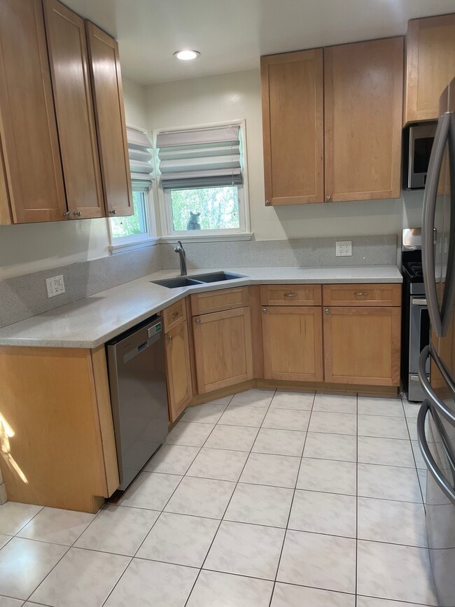 Building Photo - 3817 Globe Ave