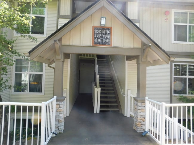 Building Photo - 23420 SE Black Nugget Rd