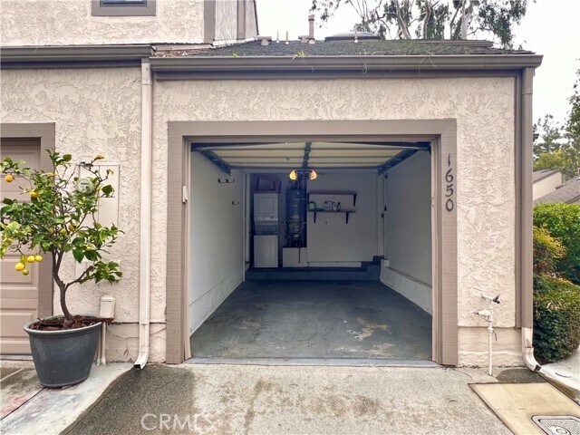 Building Photo - 1650 Clear Springs Dr