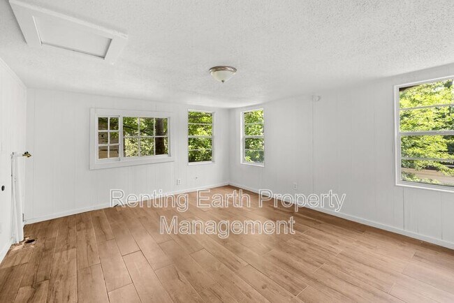 Building Photo - 1149 15th St SW