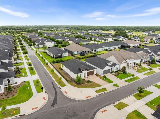 Building Photo - Gorgeous 3/2 in Oakmont!!!